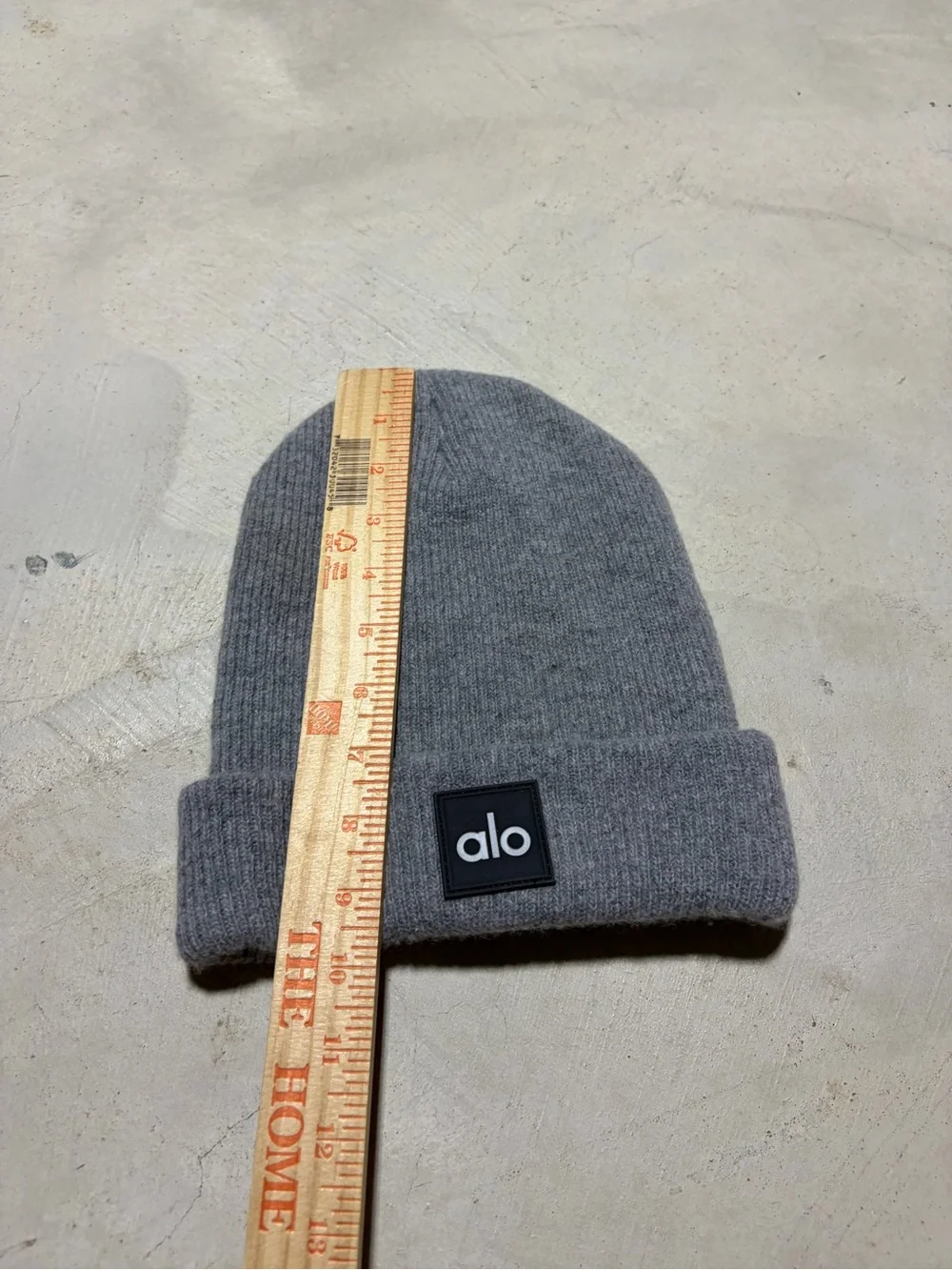 ALO Yoga Gray Ribbed everyday beanie Logo